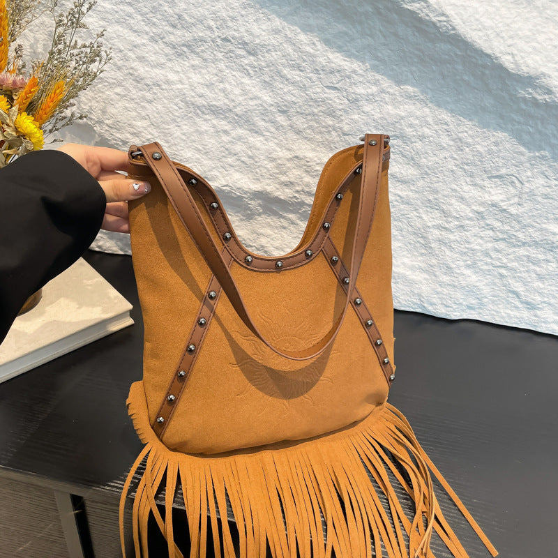 Large-Capacity Crossbody Tassel Boho Rivet Handbag