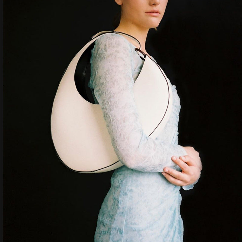 Women's Curved Moon Oval Large Capacity Leather Shoulder Bag