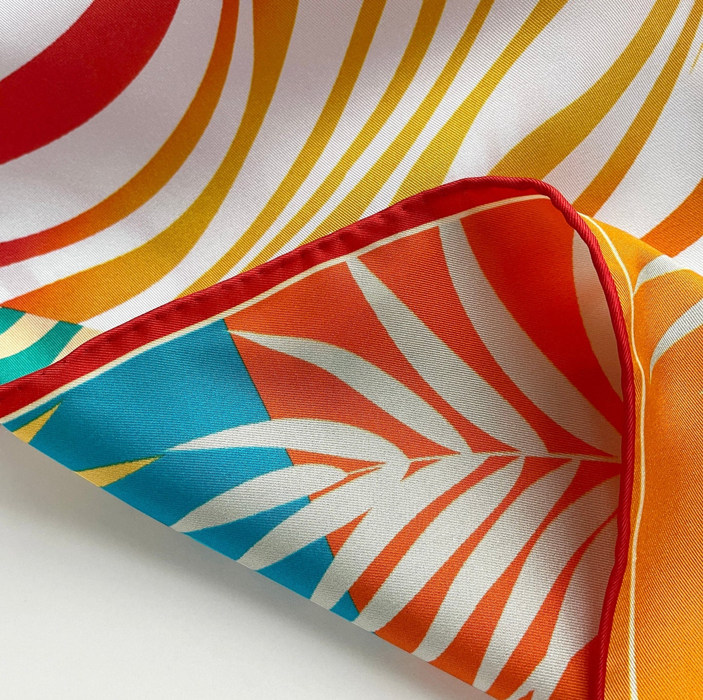 Vibrant Jungle Bloom Silk Scarf, 53cm Double-Sided Print Women's Bandana with Hand-Rolled Edges