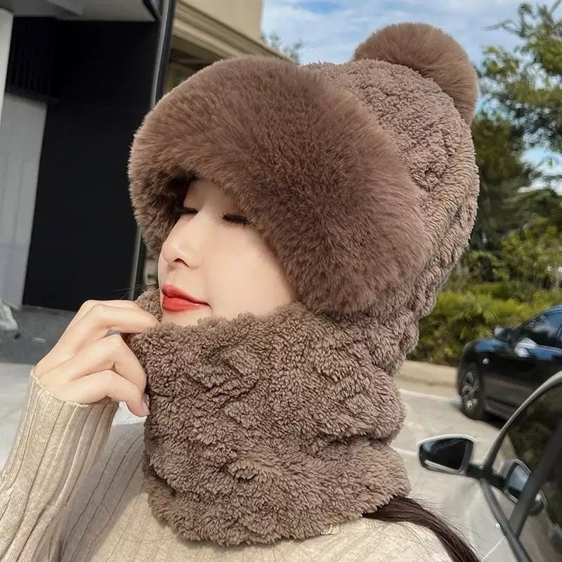 Women's Extreme Cold Series Bobble Hat, Integrated Neck Protection