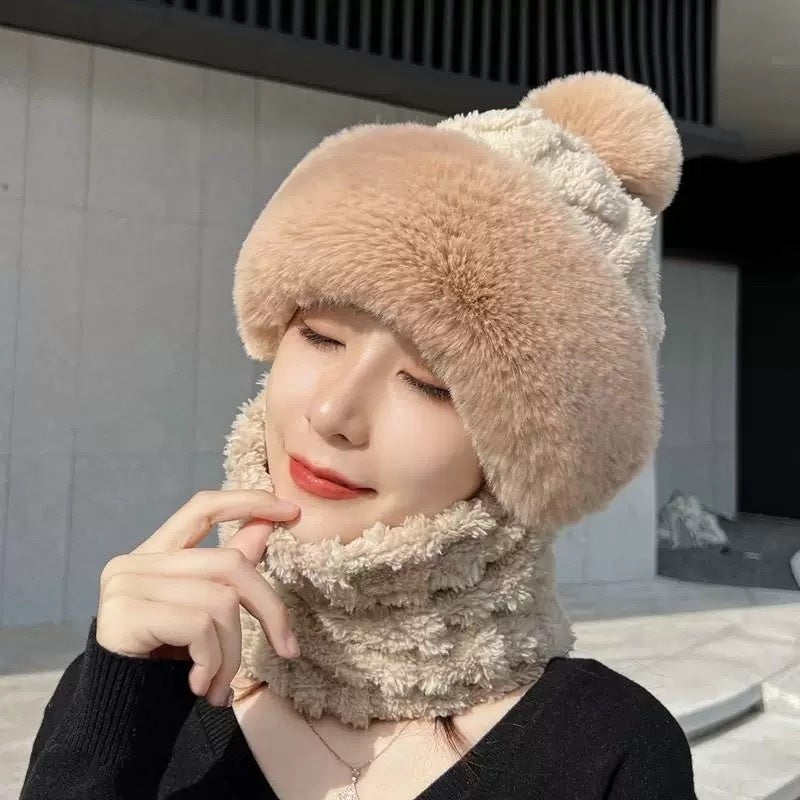 Women's Extreme Cold Series Bobble Hat, Integrated Neck Protection