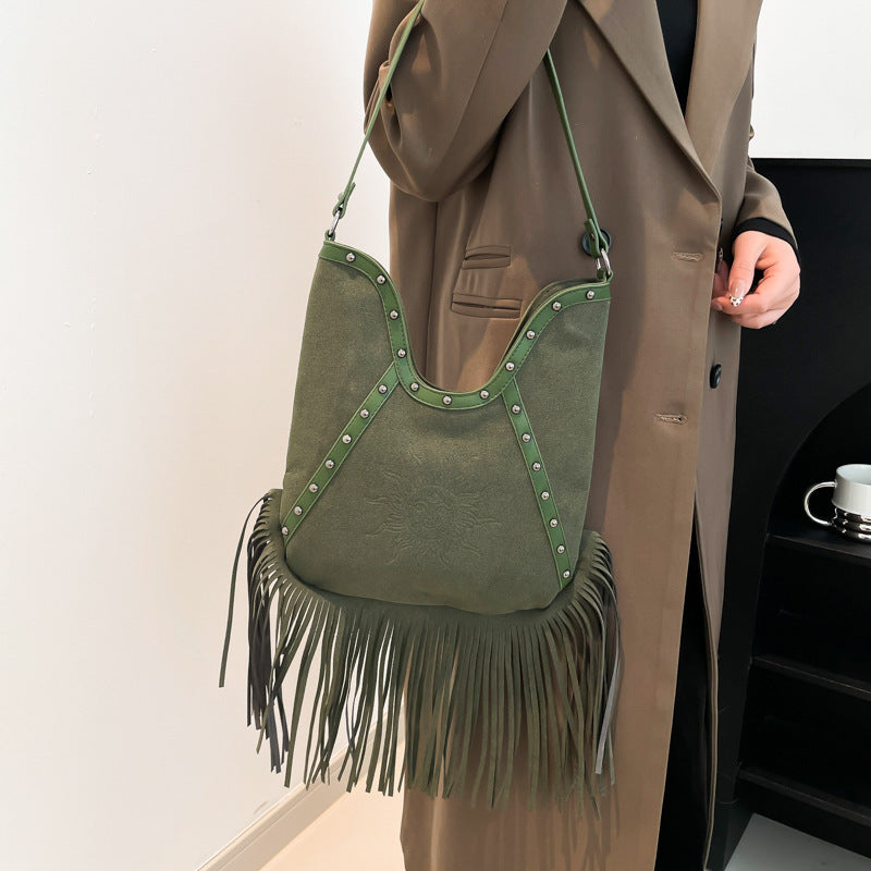 Large-Capacity Crossbody Tassel Boho Rivet Handbag