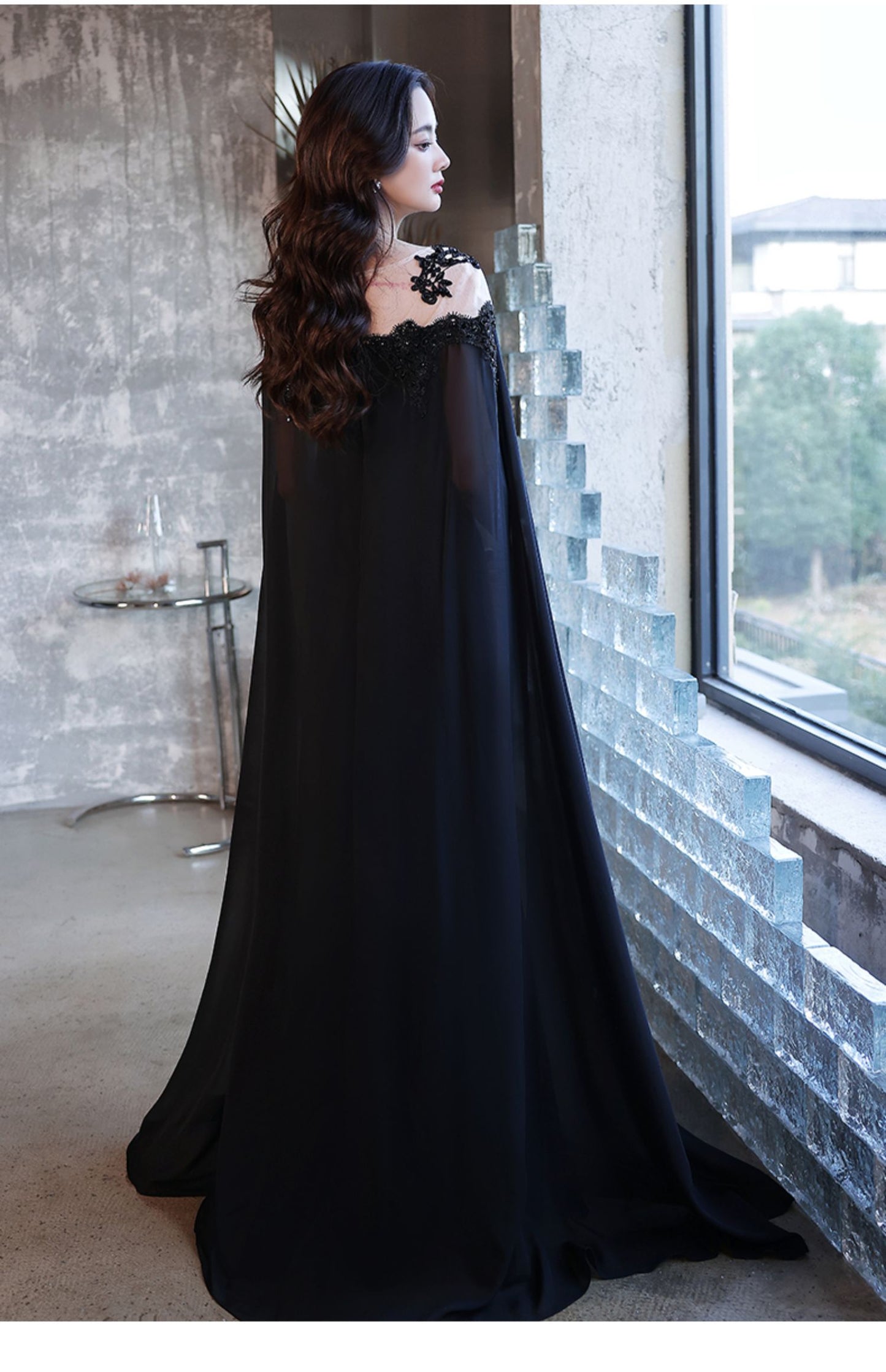 Vireous Classic Elegant Black Evening Dress