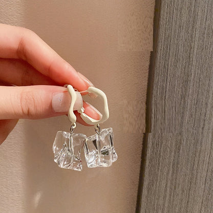 Alloy Baroque Irregular Clear Acrylic Fashion Earrings