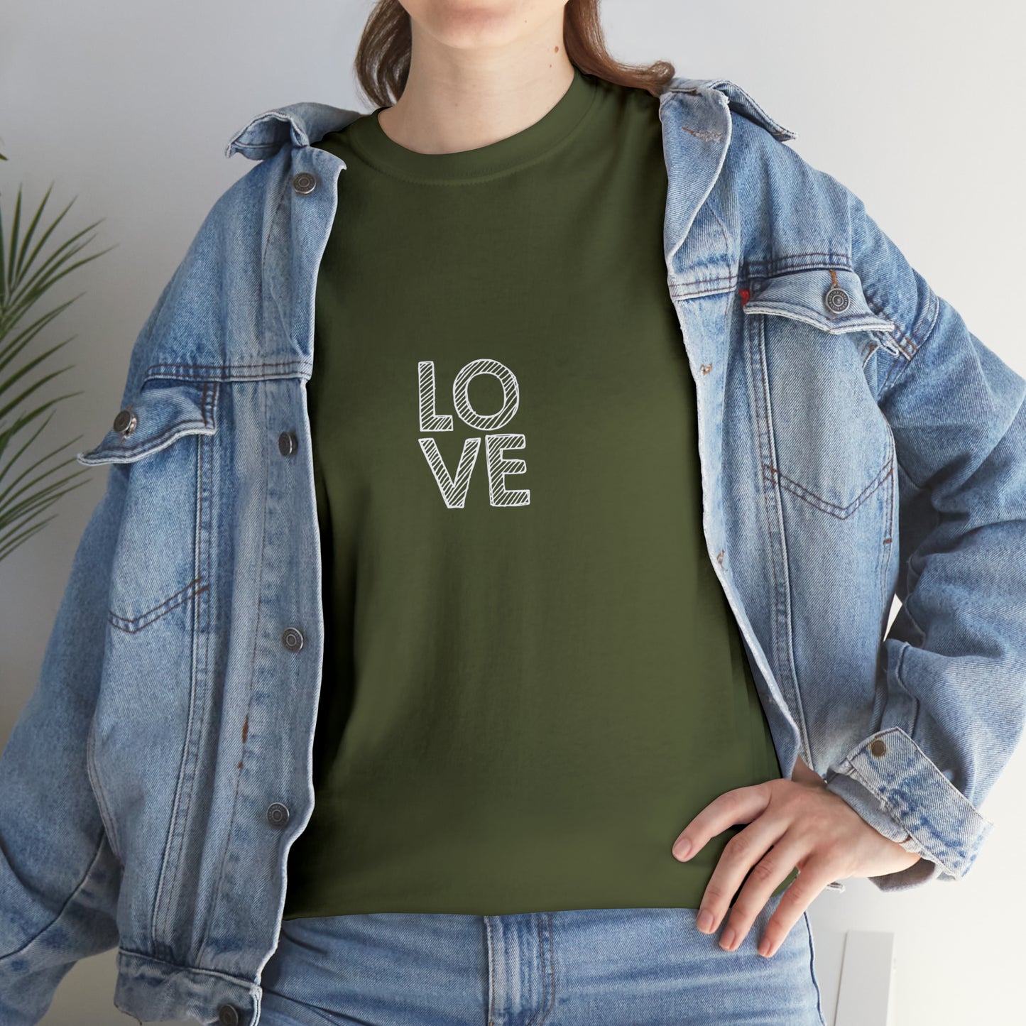 LO VE Love Design T-Shirt