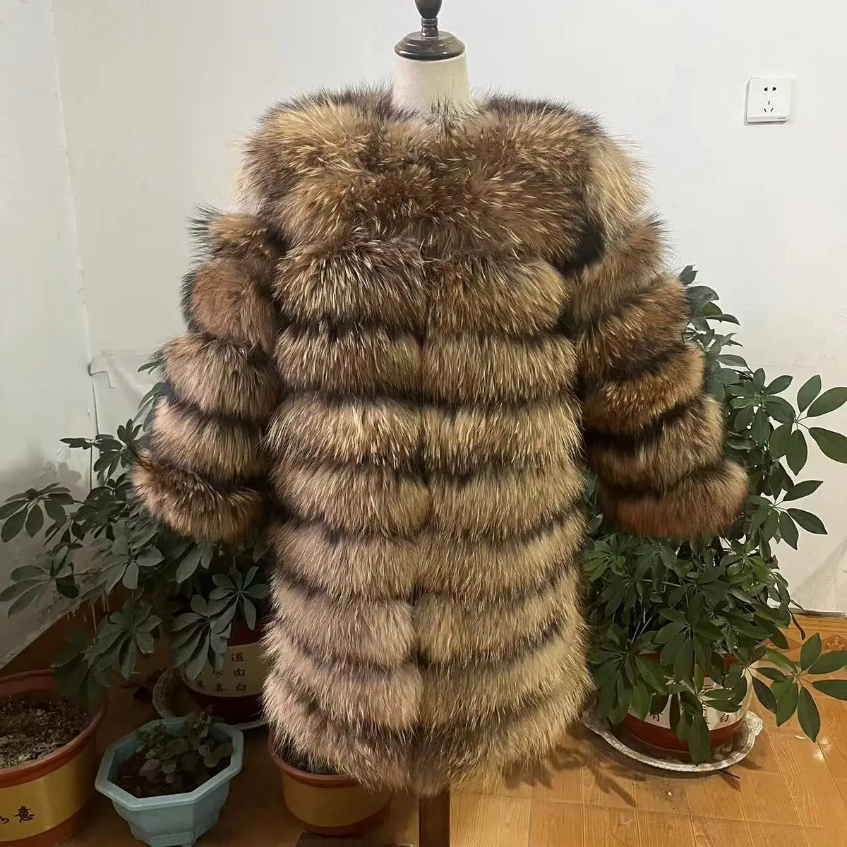 Avant Garde Ribbed Round-Neck Luxury Real Fox Fur Coat